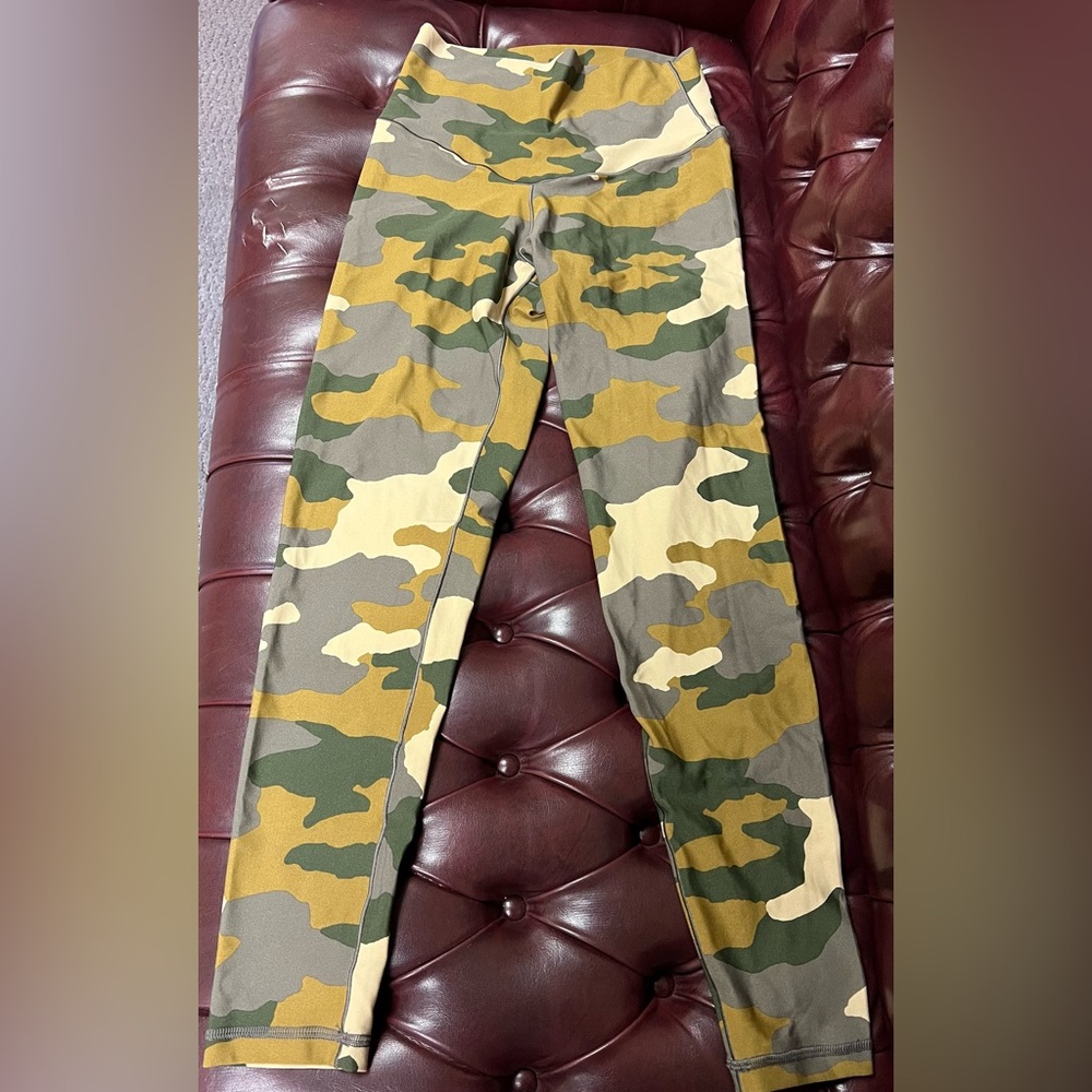 Offline By Aerie Real Me 7/8 Hi-Rise Camo Leggings